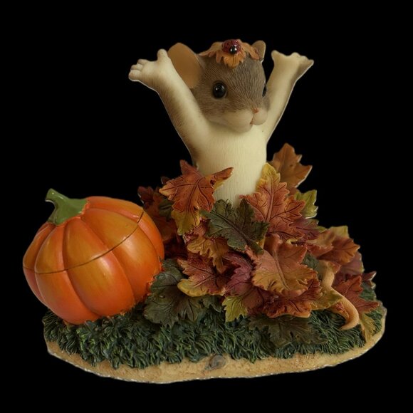 Charming Tails Halloween Figurine: “I’ve Fallen For You” (85/521) - Picture 2 of 13